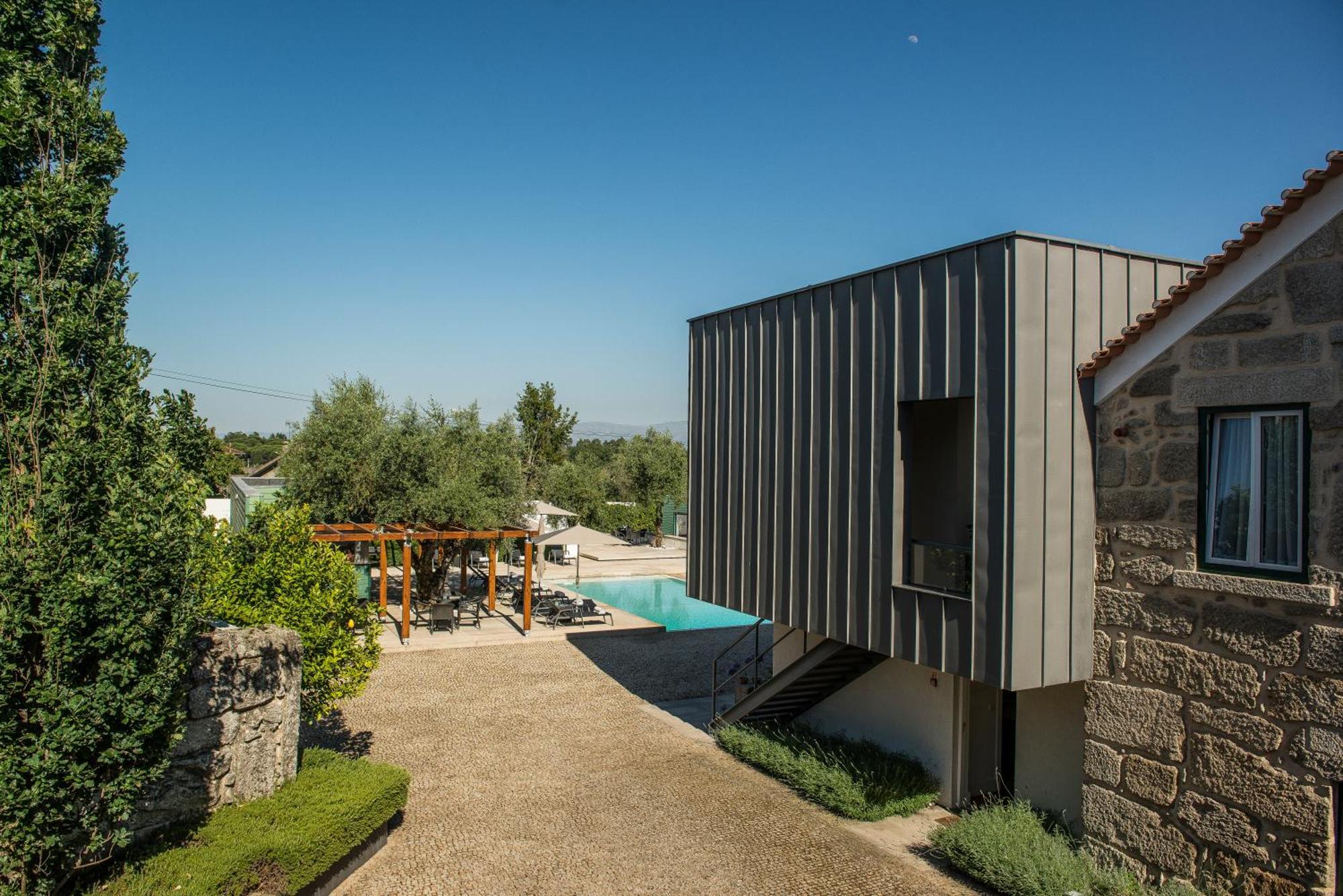 Отель Casas Do Lupo Нелаш Экстерьер фото